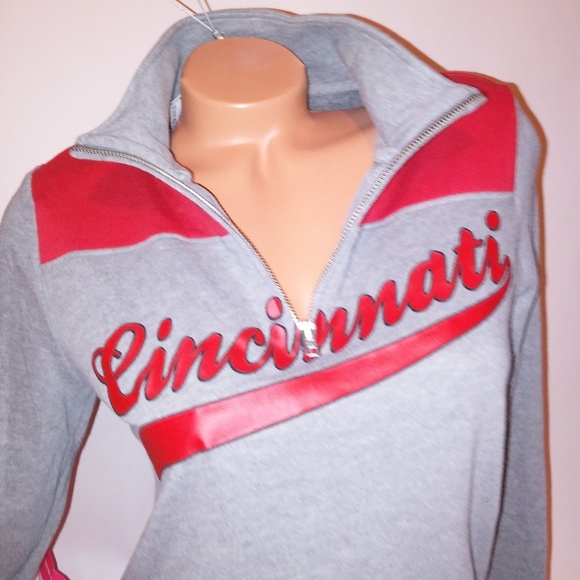 Victoria‎ Secret PINK Sweater - Picture 2 of 6